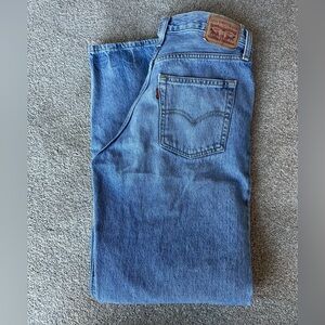 Levi’s 94 Baggy Jeans